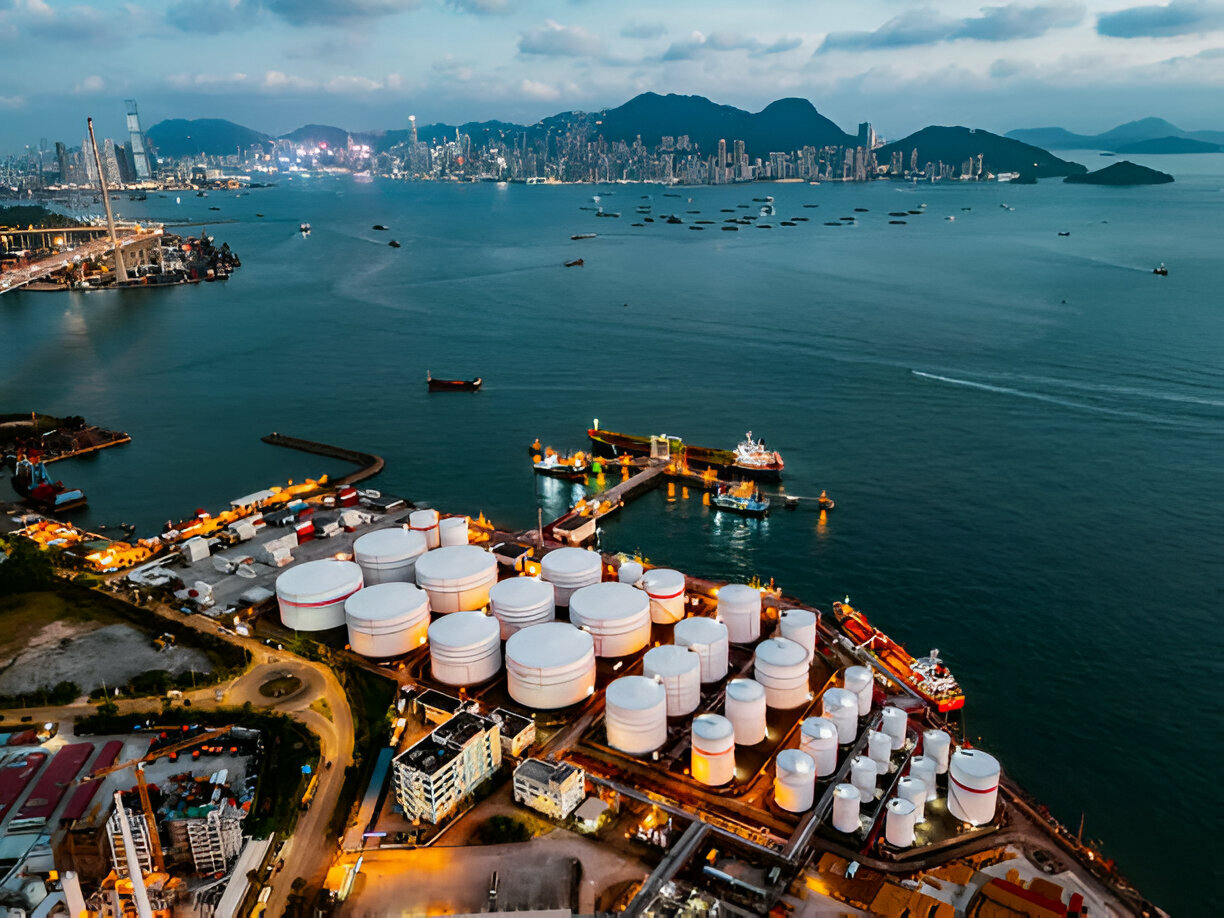 oilgas Oil and gas depot